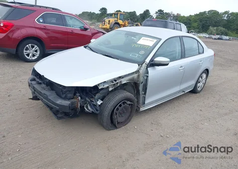 2014 Volkswagen Jetta 1.8T Se from USA, damaged, VIN 3VWD17AJ5EM238121